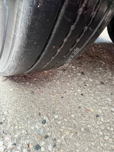 نصف مقطورة Fruehauf
