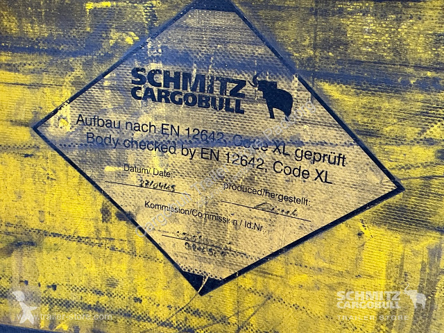 نصف مقطورة Schmitz Cargobull Curtainsider Mega