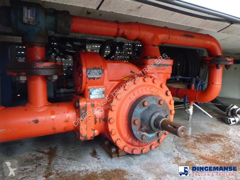 Oplegger  Gas tank steel 46.9 m3 / 1 comp + pump