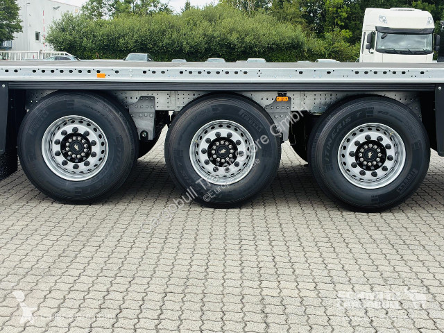 نصف مقطورة Schmitz Cargobull Plateau Standard