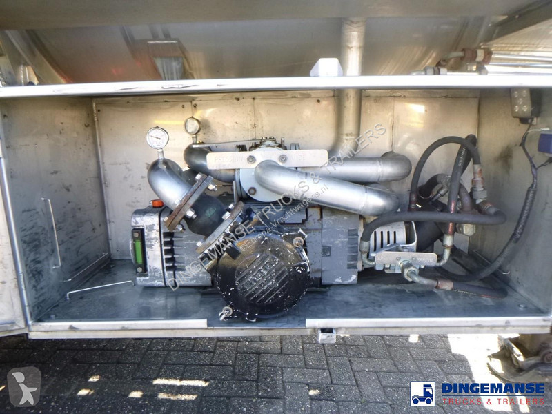 Semirremolque Magyar Vacuum tank inox 30 m3 / 1...