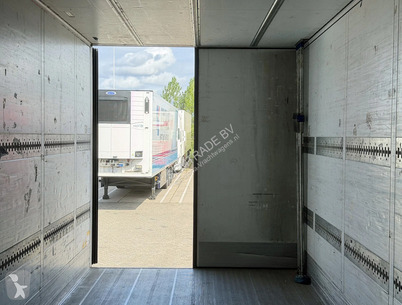 نصف مقطورة Schmitz Cargobull N/A SCB*S3B...