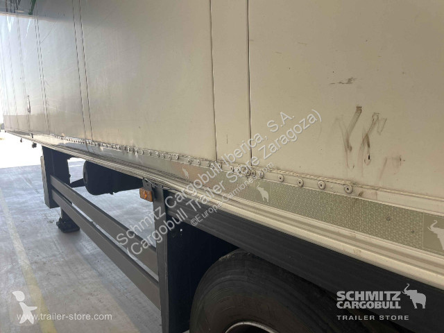 نصف مقطورة Schmitz Cargobull Reefer Standard