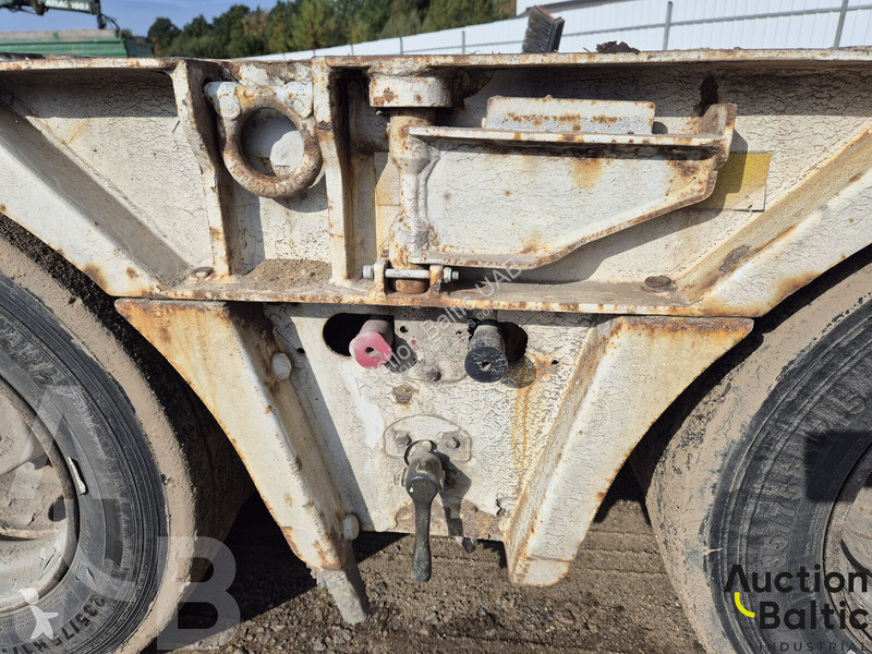 Doll S3L semi-trailer