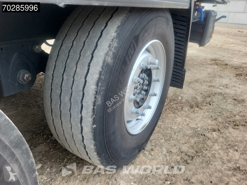 Krone Hardwood Lift Axle semi-trailer