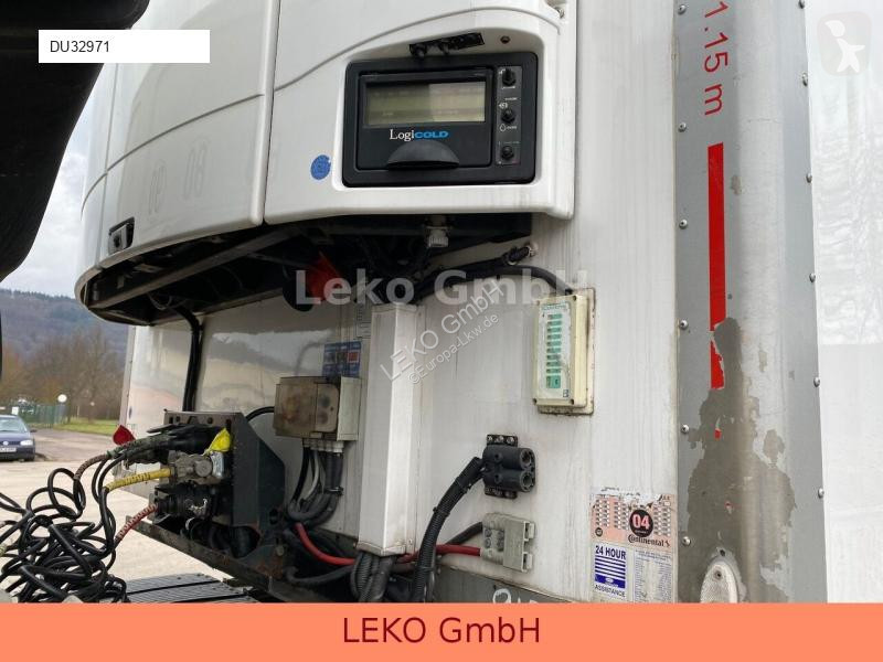 Semitrailer Merker Frappa  Doppelstock Vector...