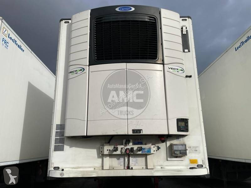 Semitrailer Schmitz Cargobull SCB-S3B 3 EIXOS...