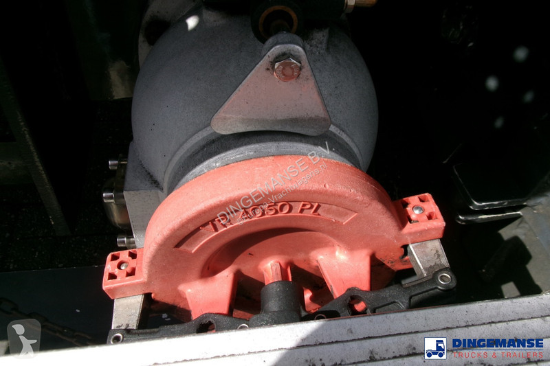 Semiremorca LAG Fuel tank alu 44.5 m3 / 6 comp...