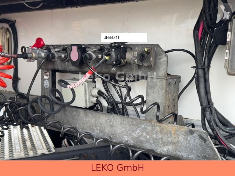 Semitrailer Fruehauf FST 4 FC Mit Carrier Vic...
