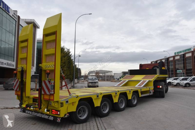 نصف مقطورة Donat 4 axle hydraulic lowbed...