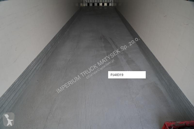 نصف مقطورة Chereau