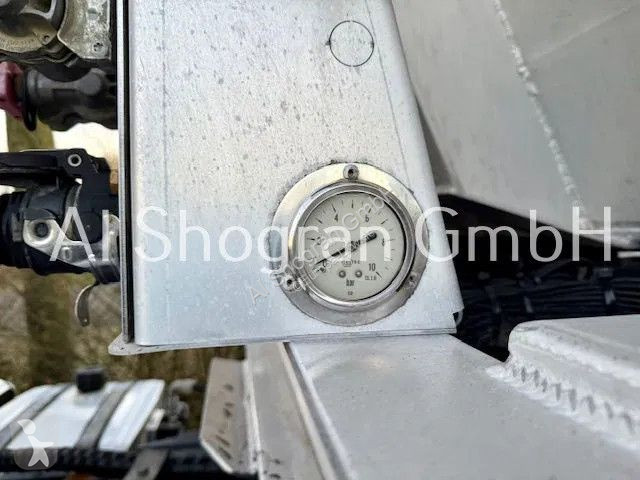 نصف مقطورة Benalu C39C14/Liftachse/Voll Alu