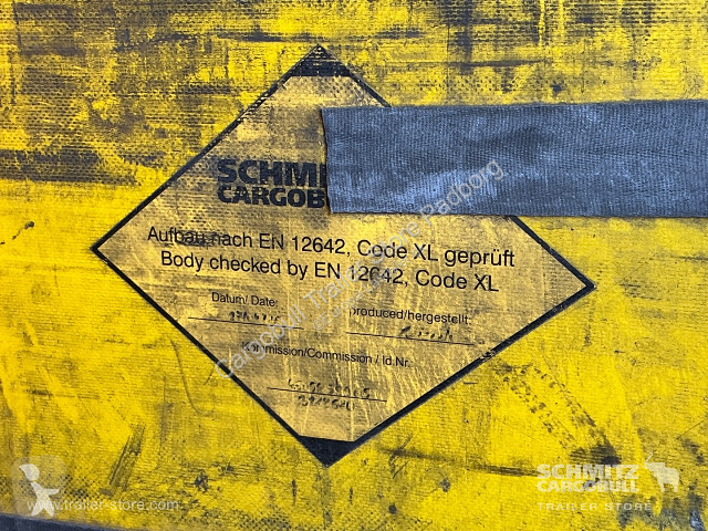 نصف مقطورة Schmitz Cargobull Curtainsider Mega
