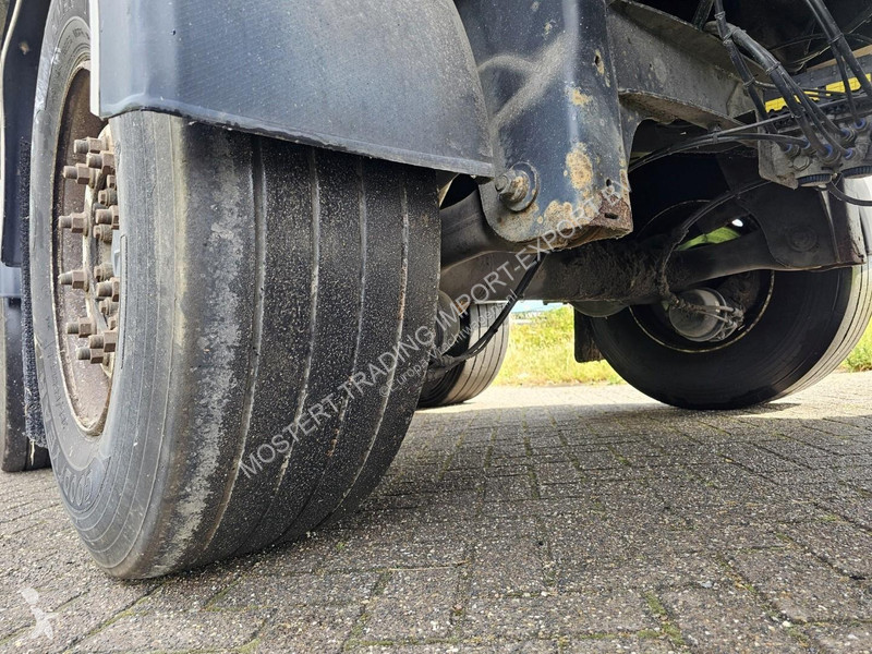 Semi remorque  Closed box - 3x steering axle...