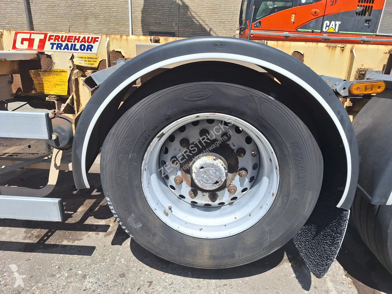 نصف مقطورة Fruehauf T38N