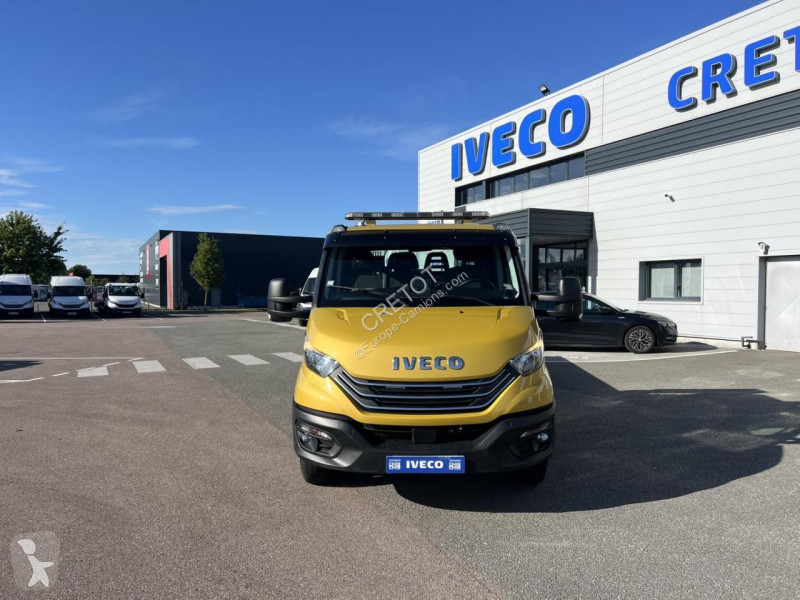 Véhicule utilitaire Iveco DAILY 70C18 D/P Euro6...