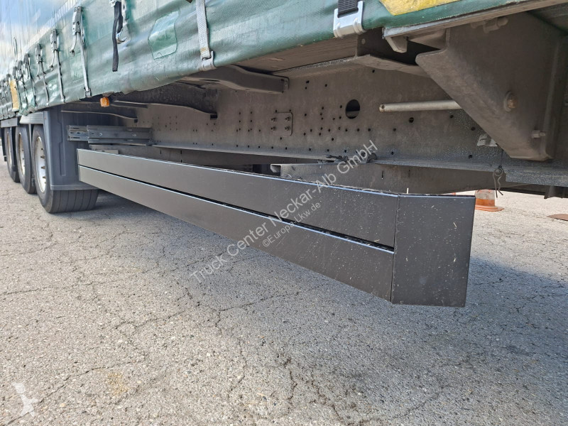 نصف مقطورة Schmitz Cargobull   3 Achs Mega...