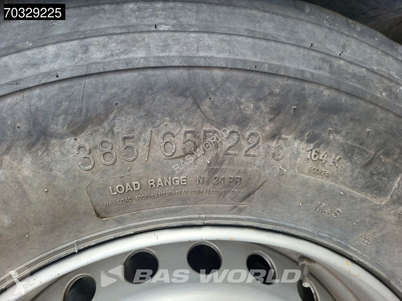 نصف مقطورة Schmitz Cargobull SCB*S3D Lift Axle...