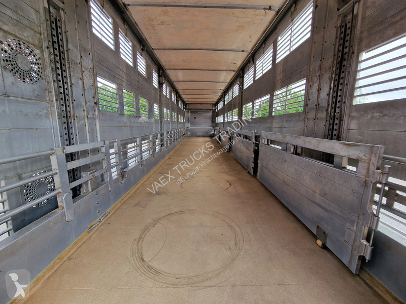 نصف مقطورة Finkl 3 deck - lift- water - vans -...