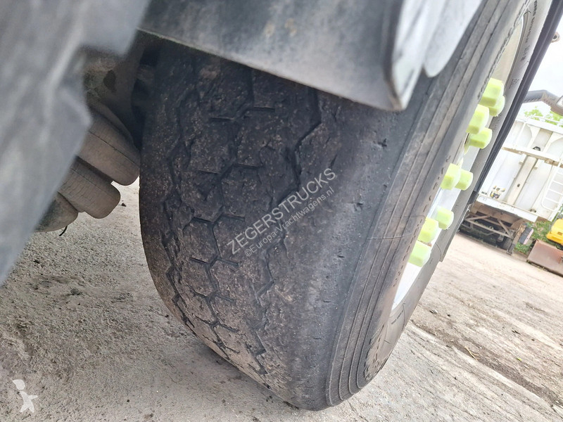 نصف مقطورة Stas SX300CX