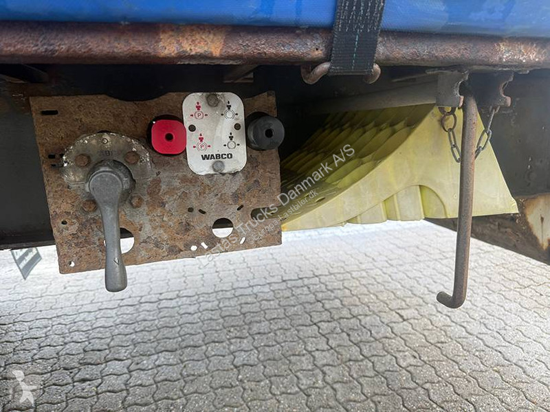 Полуприцеп Krone 3 axle Curtainsider /...
