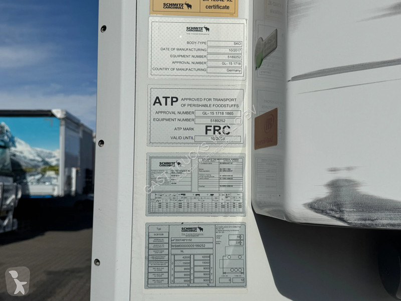 Полуприцеп Schmitz Cargobull Thermo King SLXi...