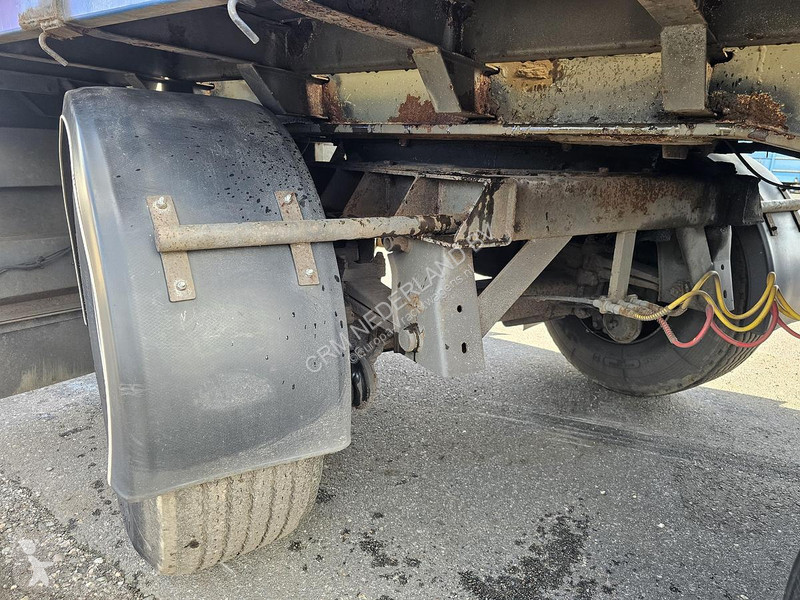 V02-STG-15-30 semi-trailer