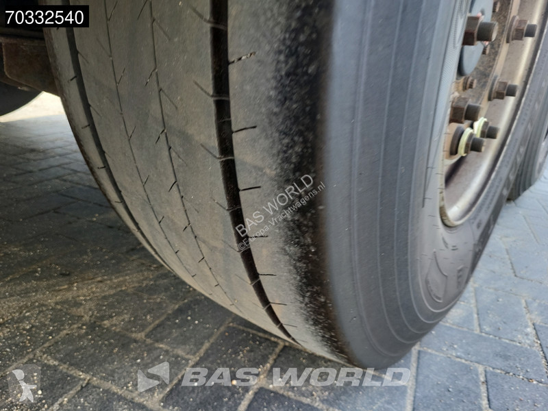 System Trailers TFSSL27 Ply 3 axles SAF...