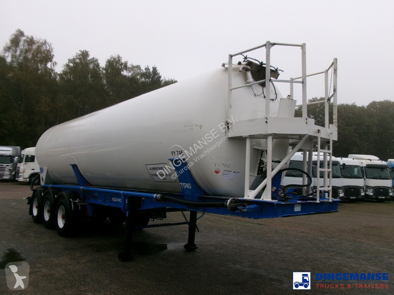 Semiremorca Feldbinder Powder tank alu 41 m3...