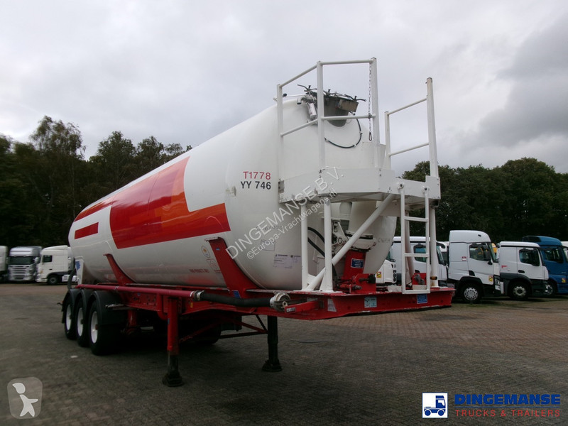 Semiremorca Feldbinder Powder tank alu 41 m3...