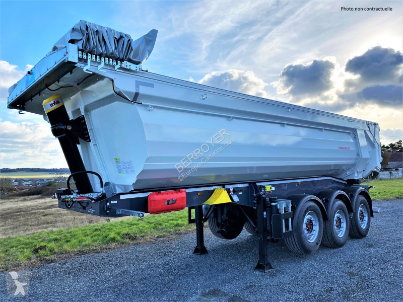 Semitrailer Schwarzmüller