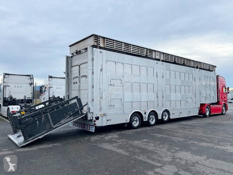 Semitrailer Pezzaioli 3 étages - 3 compartiments