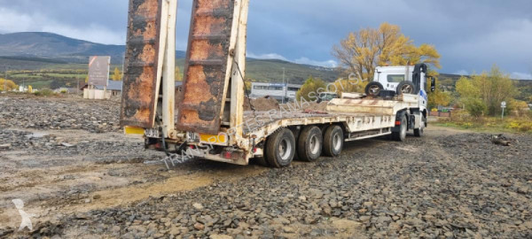 Semi remorque porte engins Leveques