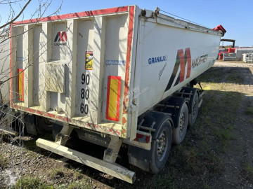 Semitrailer lastvagn bygg-anläggning Granalu