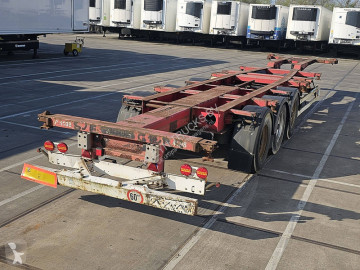 Semi remorque porte containers Krone