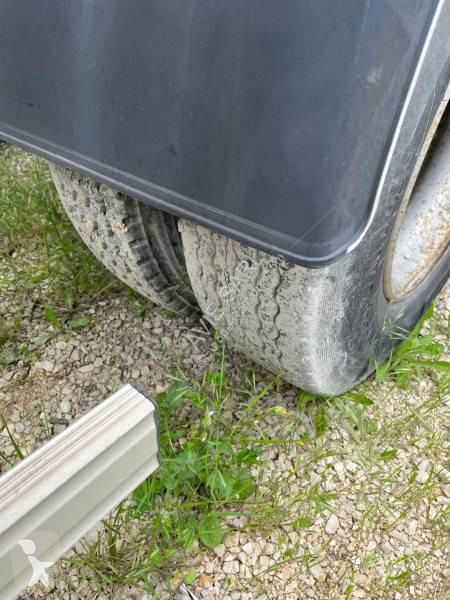 Semi remorque Fruehauf PORTE CONTAINER 2...
