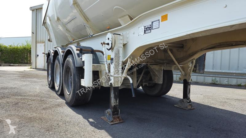 نصف مقطورة Benalu C34 CNS