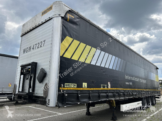 Semitrailer Wielton Schiebeplane Mega