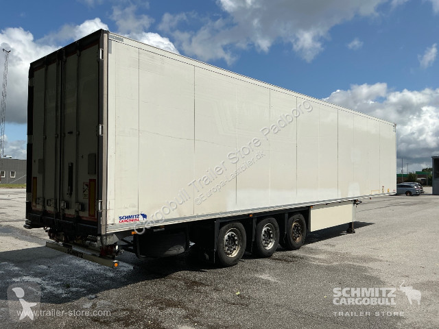 Oplegger Schmitz Cargobull Tiefkühler Fleischhang
