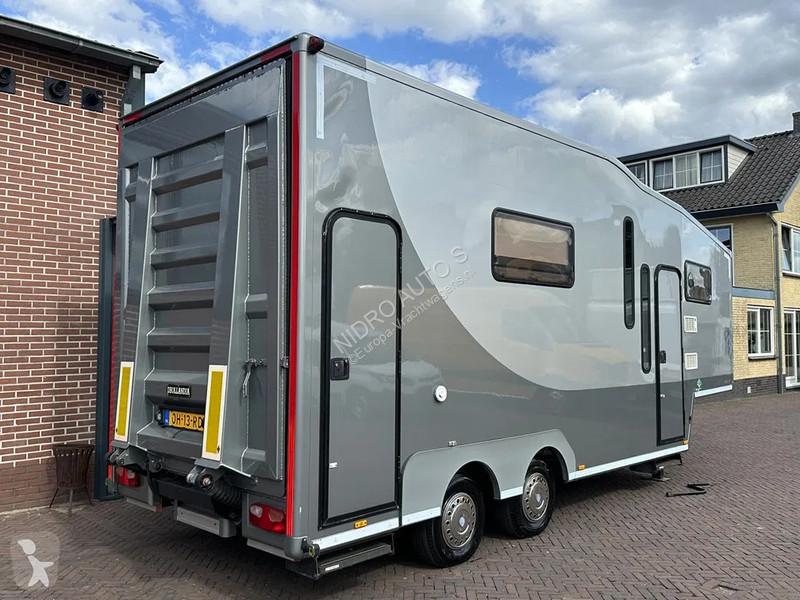 Oplegger  Camper 4x bed keuken douche toilet...