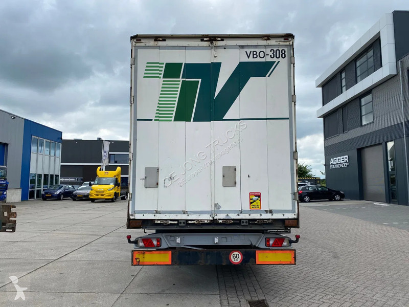 Sættevogn Kögel S24-3 / Closed Box / SAF + Disc