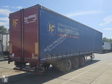 Semitrailer skjutbara ridåer (flexibla skjutbara sidoväggar) Renders