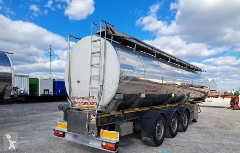 Semitrailer Wielton 36 t food cistern / 3 chambers