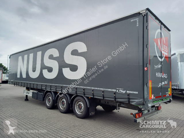Semitrailer Fliegl Curtainsider Coil Getränke