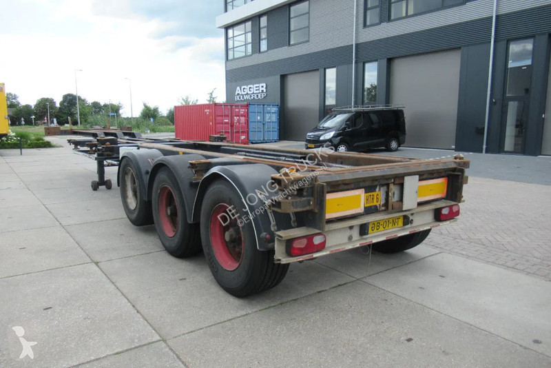 Semitrailer Renders Container Chassis /...