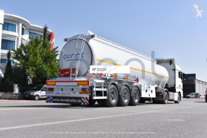 Semi remorque citerne hydrocarbures Donat neuve