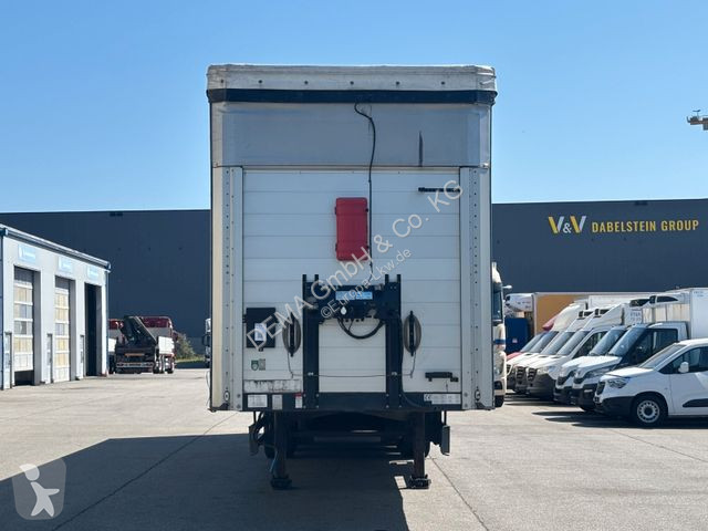 Semitrailer Schwarzmüller...