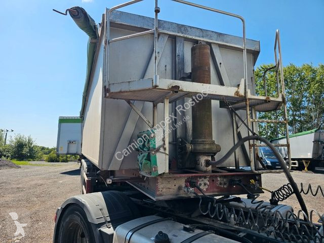 Semi reboque Carnehl ca. 44 cbm Getreidekipper,...
