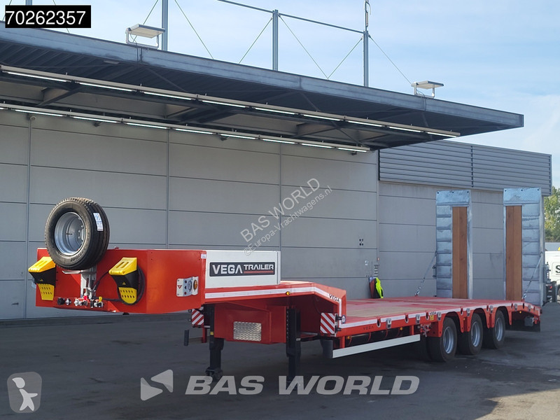 نصف مقطورة  Lowbed 2 axles NEW Hydr. Ramps....