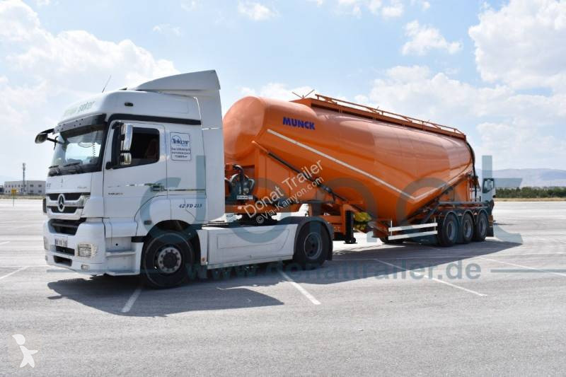 نصف مقطورة Donat Heavy Duty with Diesel Compressor